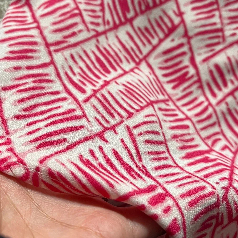 Bartle b. Size small Women's Dark Pink Patterned Top with back zipper